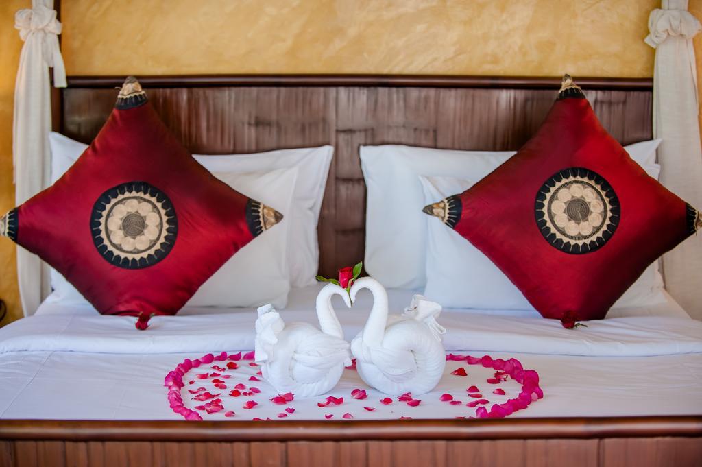 Love Layan Bang Tao Beach  Extérieur photo